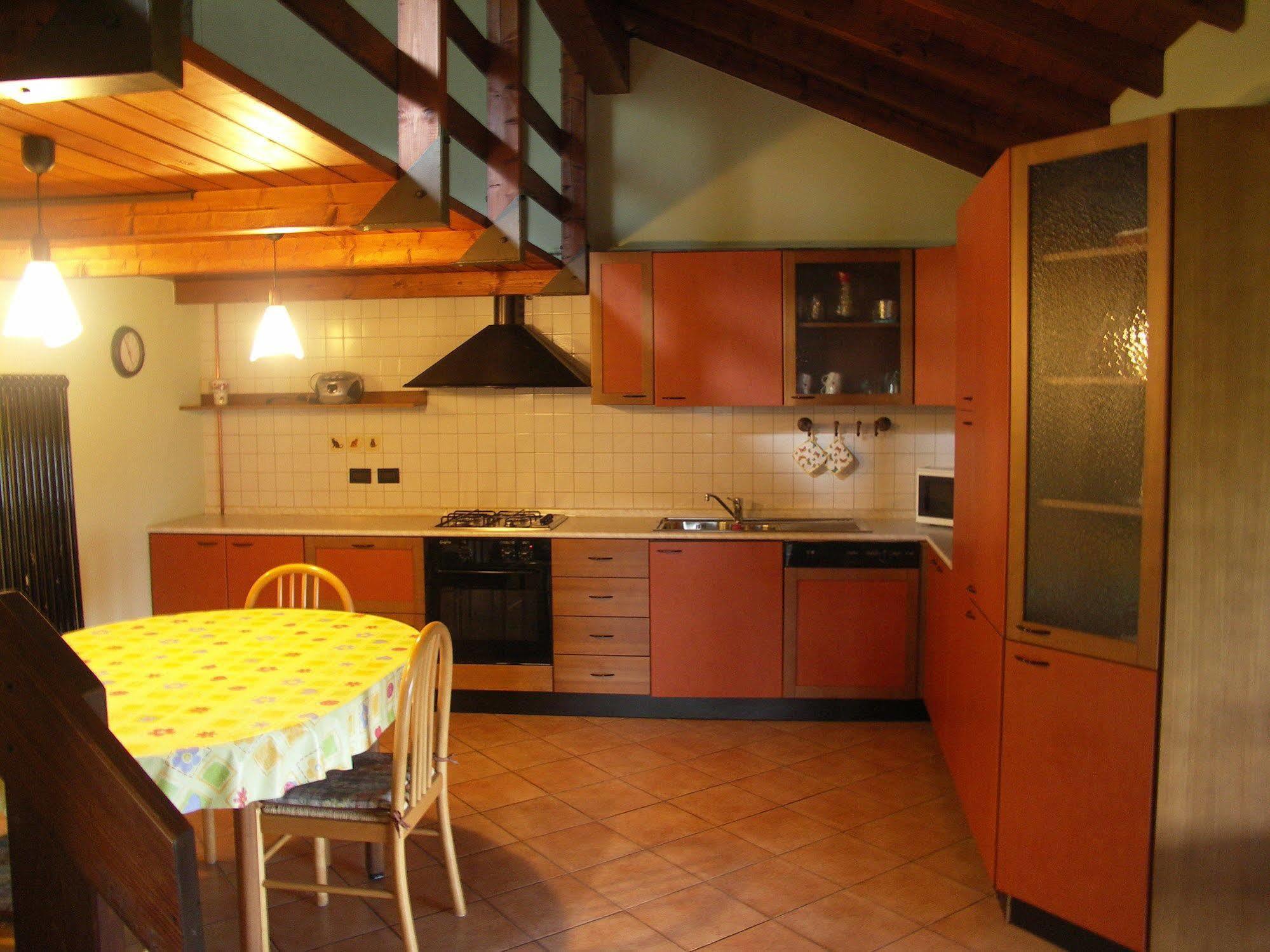 La Casa Del Borgo Bed & Breakfast Brissago-Valtravaglia Ngoại thất bức ảnh